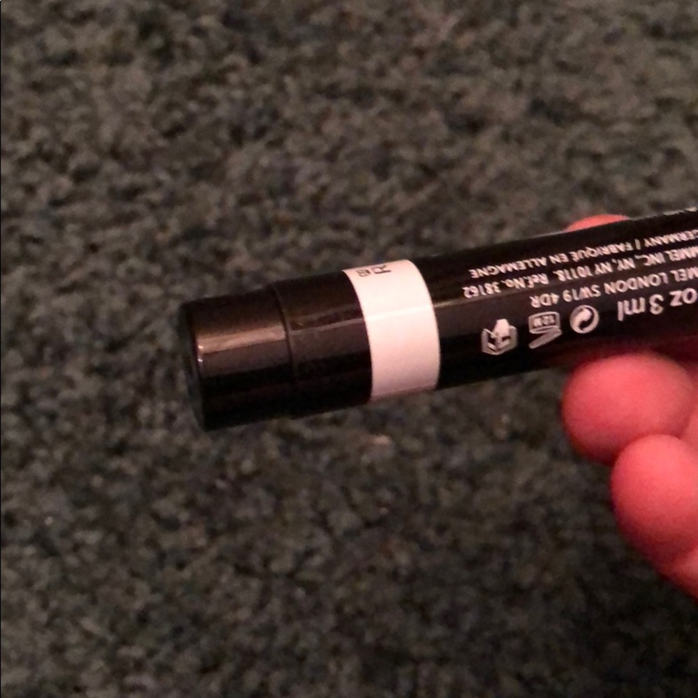 Eyeliners - Picture 4 of 4